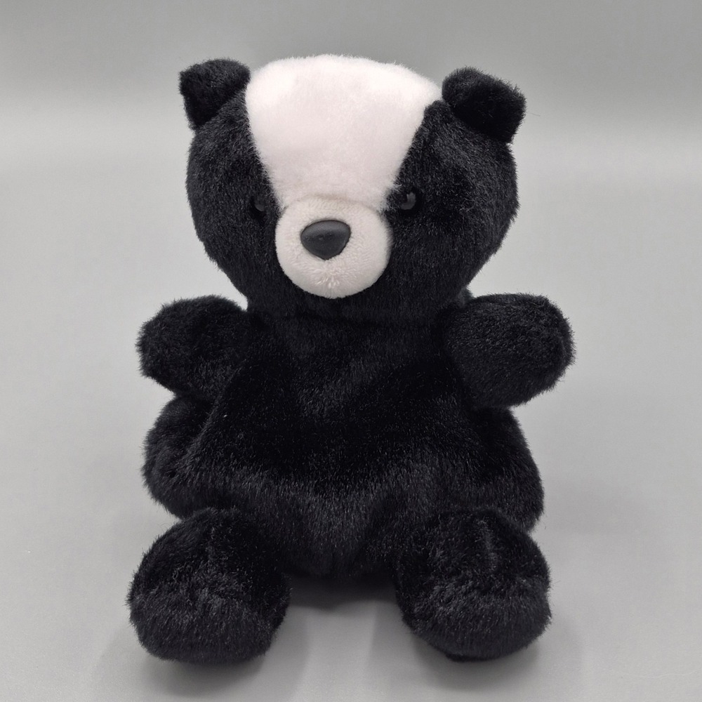 Aurora Palm Pals Stinky Skunk Black White 5 Inch Small Plush Animal Toy‎